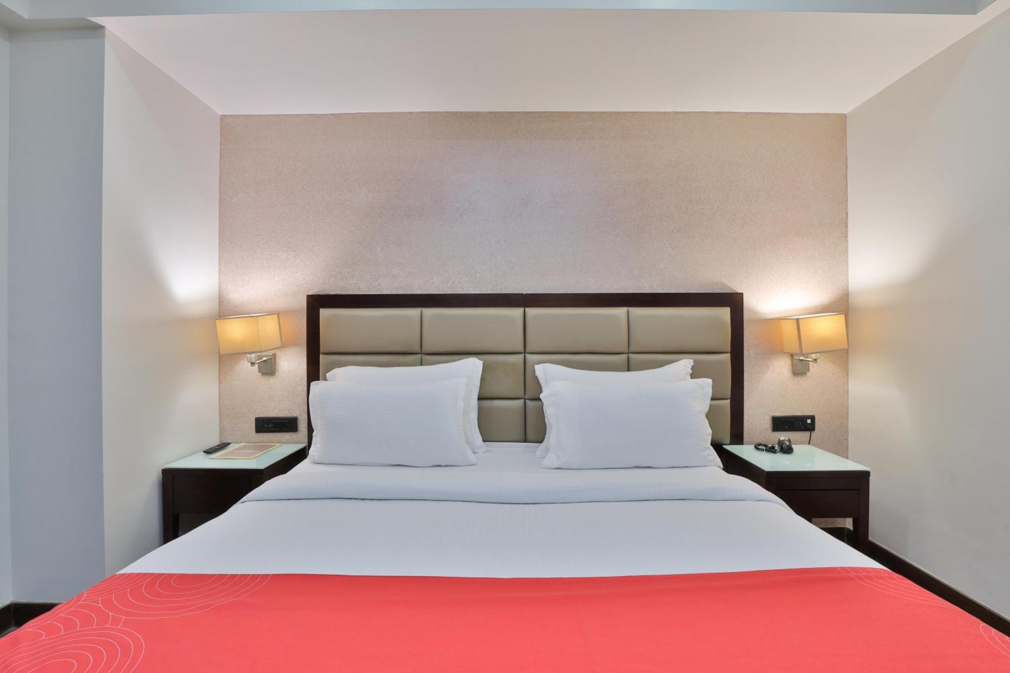 Krios Hotel - Near Sg Highway, Ahmedabad Exterior foto