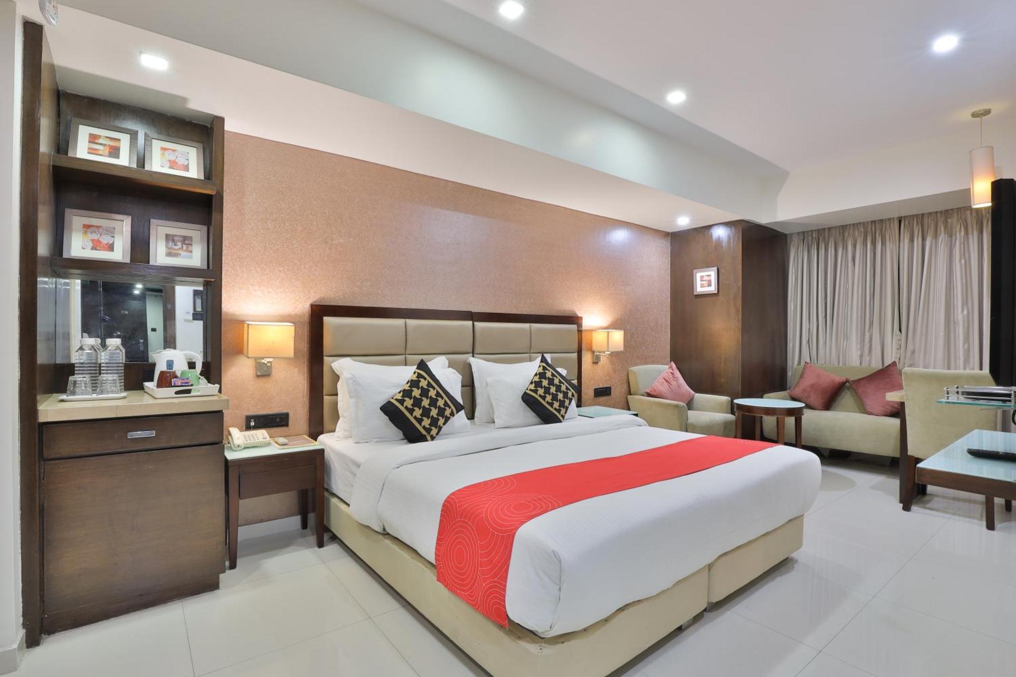 Krios Hotel - Near Sg Highway, Ahmedabad Exterior foto